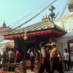 Chorten-Nepal-Kathmandu-Boudha-p2-md-g-horiz ceu 4